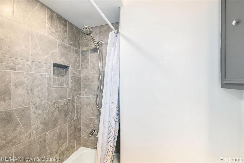 163 Elms Road Flushing, MI 48433 - Photo 15 of 32