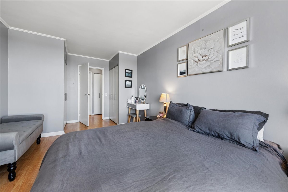 5320 North Sheridan Road, Unit 1911 Chicago, IL 60640 - Photo 23 of 26