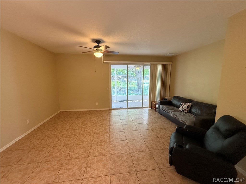 1658 West Spring Meadow Loop Lecanto, FL 34461 - Photo 8 of 31 Gallery Image 8