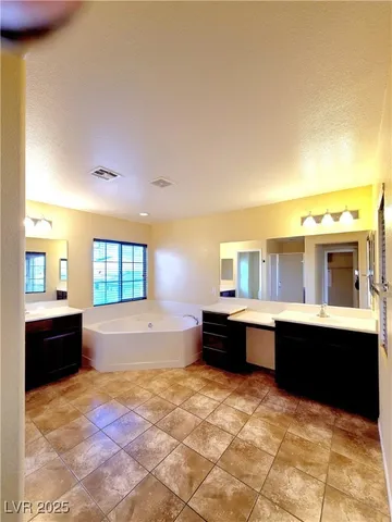 $2,550 | 6628 Chinatown Street, Las Vegas, NV 89166