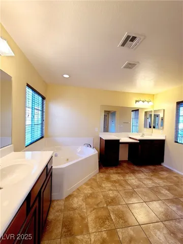 $2,550 | 6628 Chinatown Street, Las Vegas, NV 89166