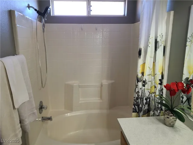 $2,550 | 6628 Chinatown Street, Las Vegas, NV 89166