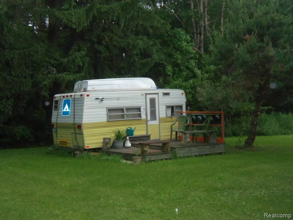 5674 Hasslick Road North Branch, MI 48461 - Photo 16 of 21 Camper.jpg
