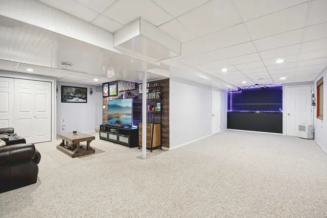 $424,999 | 521 Ivory Lane, Bartlett, IL 60103