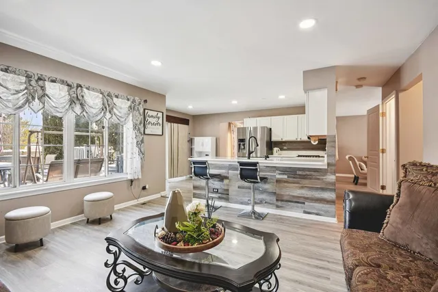 $424,999 | 521 Ivory Lane, Bartlett, IL 60103