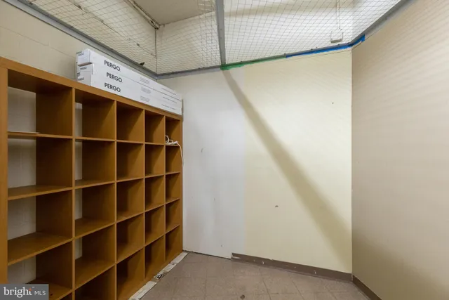 $2,100 | 10101 Grosvenor Place, Unit 211, Rockville, MD 20852