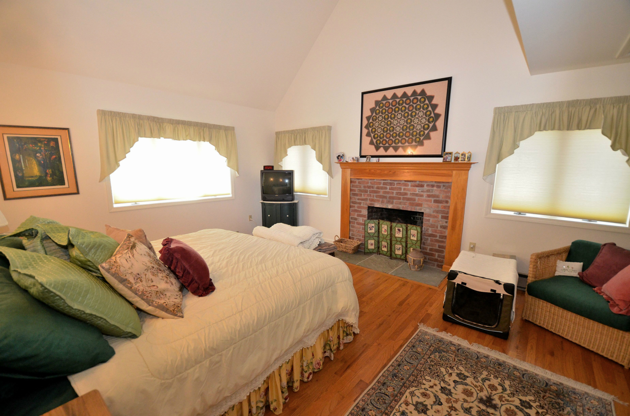 39 W Road Alford, MA 01230 - Photo 15 of 27 Master Bedroom
