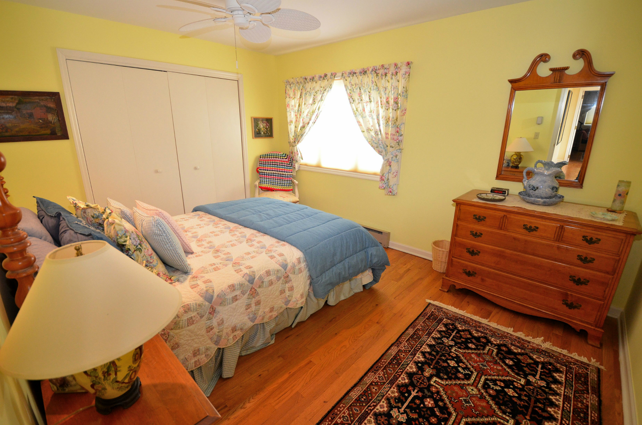 39 W Road Alford, MA 01230 - Photo 17 of 27 Guest Bedroom