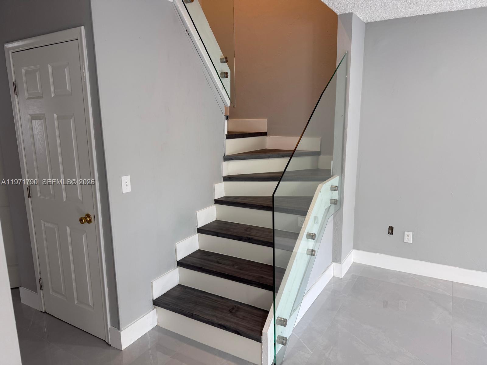 2700 North 34th Avenue, Unit I Hollywood, FL 33021 - Photo 14 of 35 a view of entryway
