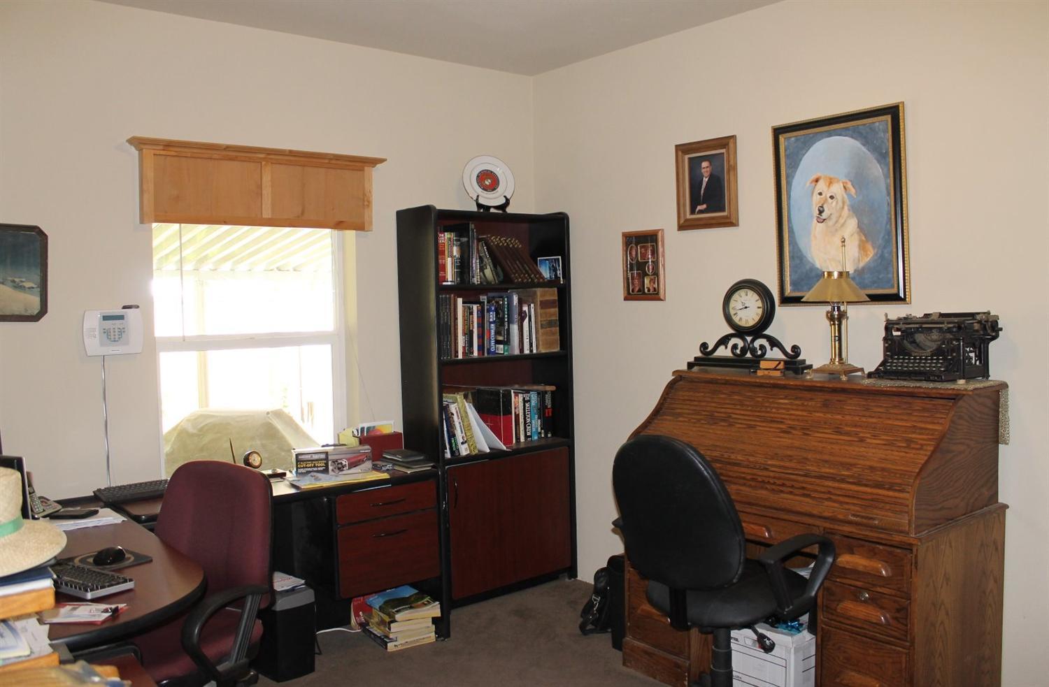 1225 South Stage Road Medford, OR 97501 - Photo 23 of 27 Gallery Image 23