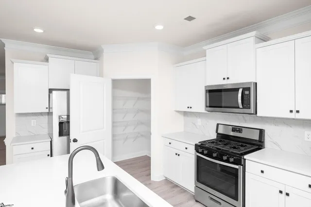 $2,595 | 22 Daybreak Place, Simpsonville, SC 29681