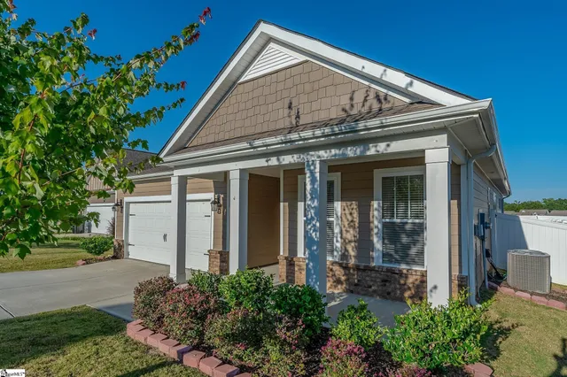 $2,595 | 22 Daybreak Place, Simpsonville, SC 29681