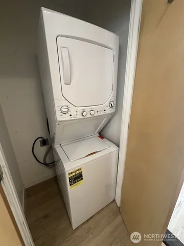 $2,175 | 3521 South Leschi Place, Unit 3, Seattle, WA 98144