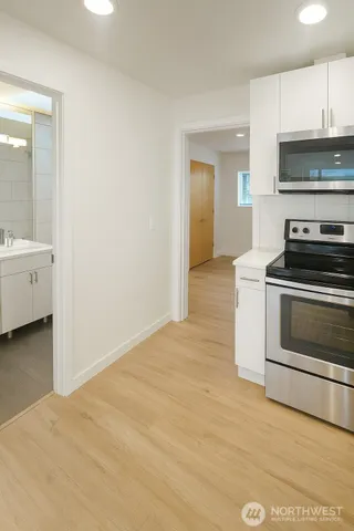 $2,175 | 3521 South Leschi Place, Unit 3, Seattle, WA 98144