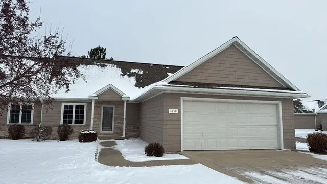 $339,900 | 1658 Remington Ridge Way, De Pere, WI 54115