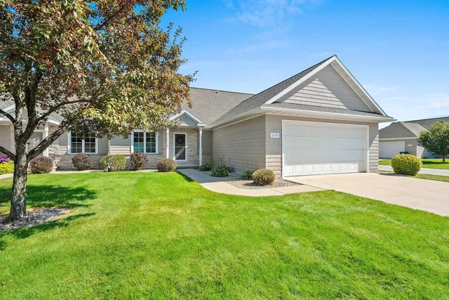$339,900 | 1658 Remington Ridge Way, De Pere, WI 54115