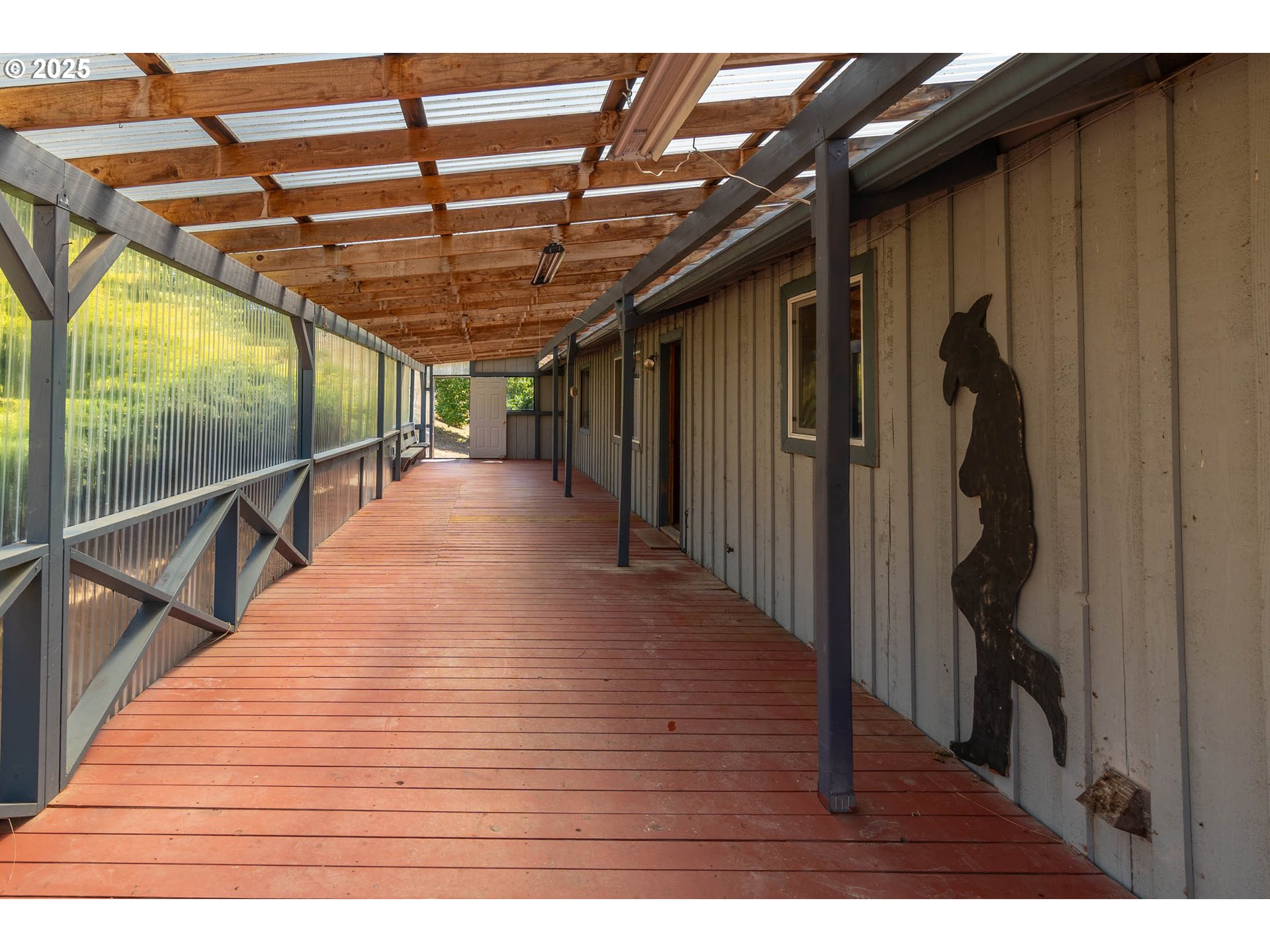 92433 Ward Creek Lane Myrtle Point, OR 97458 - Photo 17 of 38 a view of entryway
