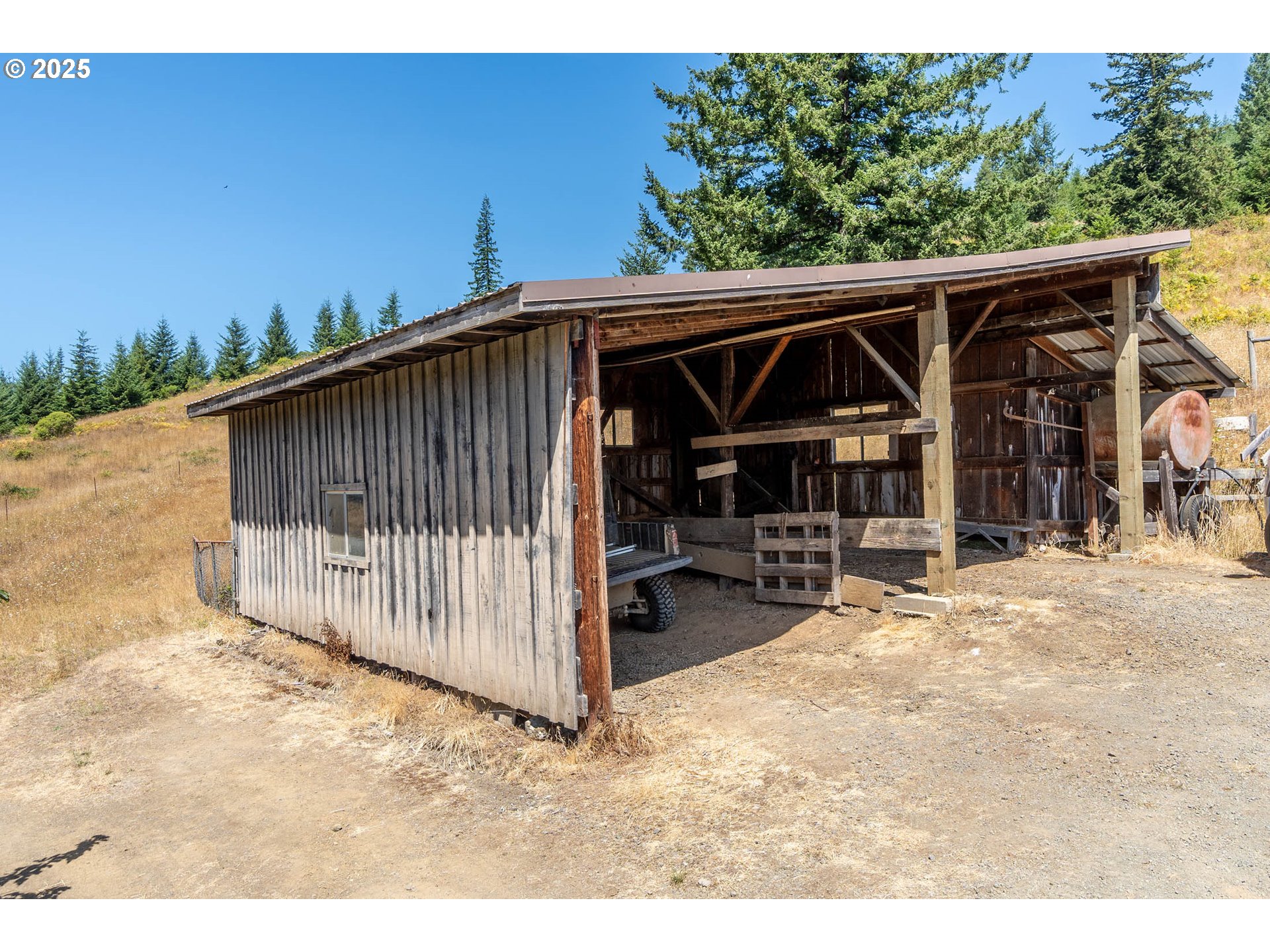 92433 Ward Creek Lane Myrtle Point, OR 97458 - Photo 21 of 38