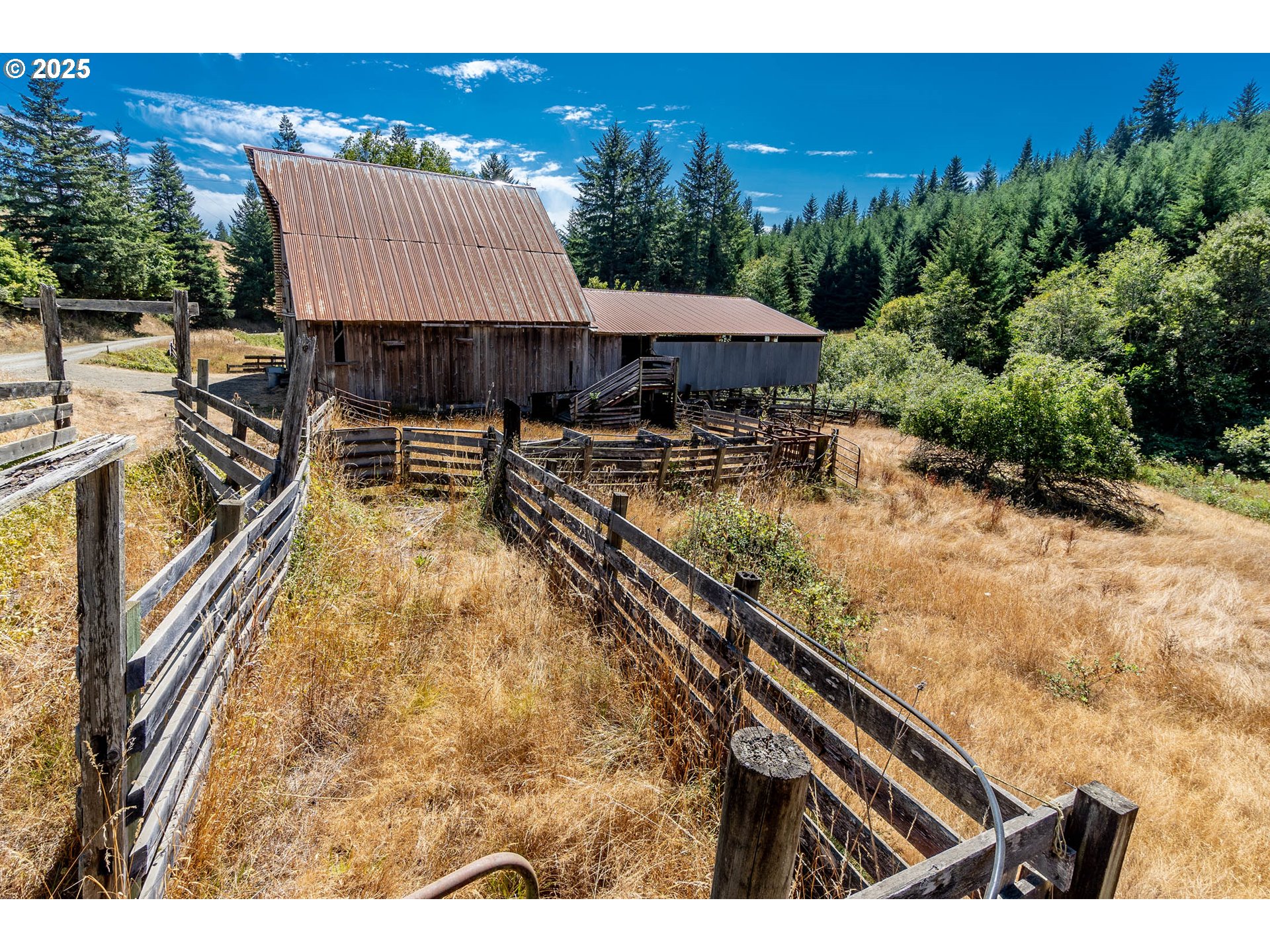 92433 Ward Creek Lane Myrtle Point, OR 97458 - Photo 28 of 38 a view of swimming pool with sitting area