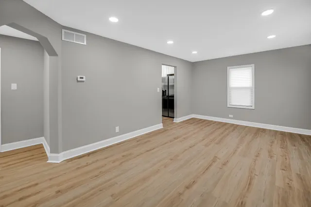 $239,900 | 14517 St Louis Avenue, Midlothian, IL 60445