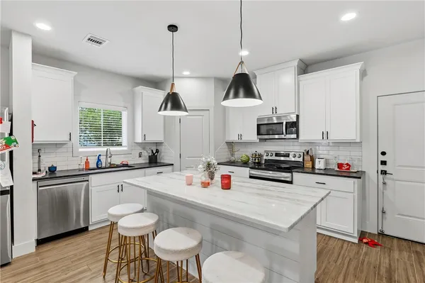 $645,000 | 606 Banks Street, College Station, TX 77840