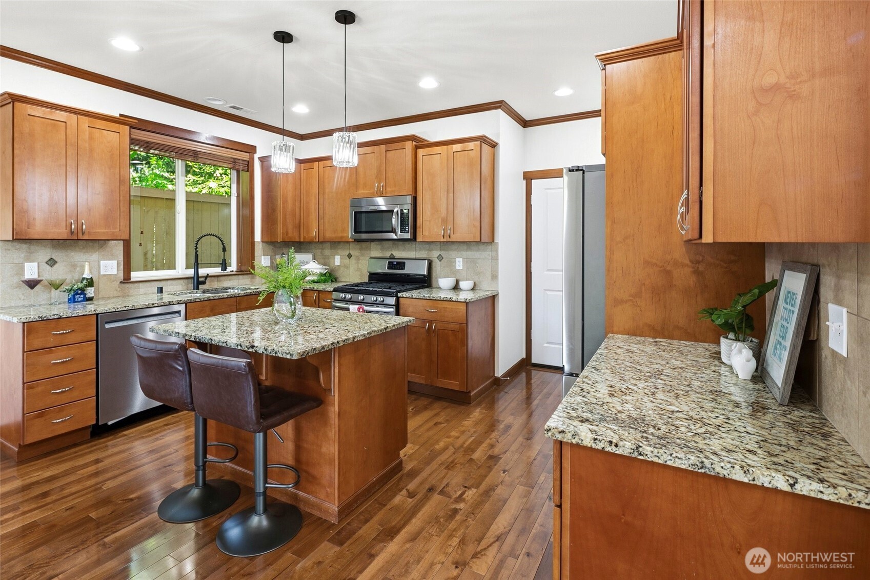 16033 119th Place Northeast Bothell, WA 98011 - Photo 8 of 36