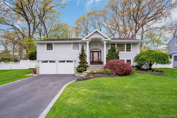 $899,000 | 22 Abbey Drive, Commack, NY 11725