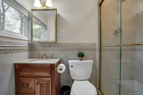 $899,000 | 22 Abbey Drive, Commack, NY 11725
