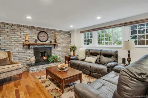 $899,000 | 22 Abbey Drive, Commack, NY 11725