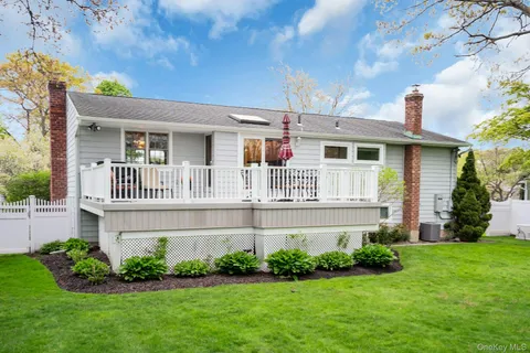 $899,000 | 22 Abbey Drive, Commack, NY 11725