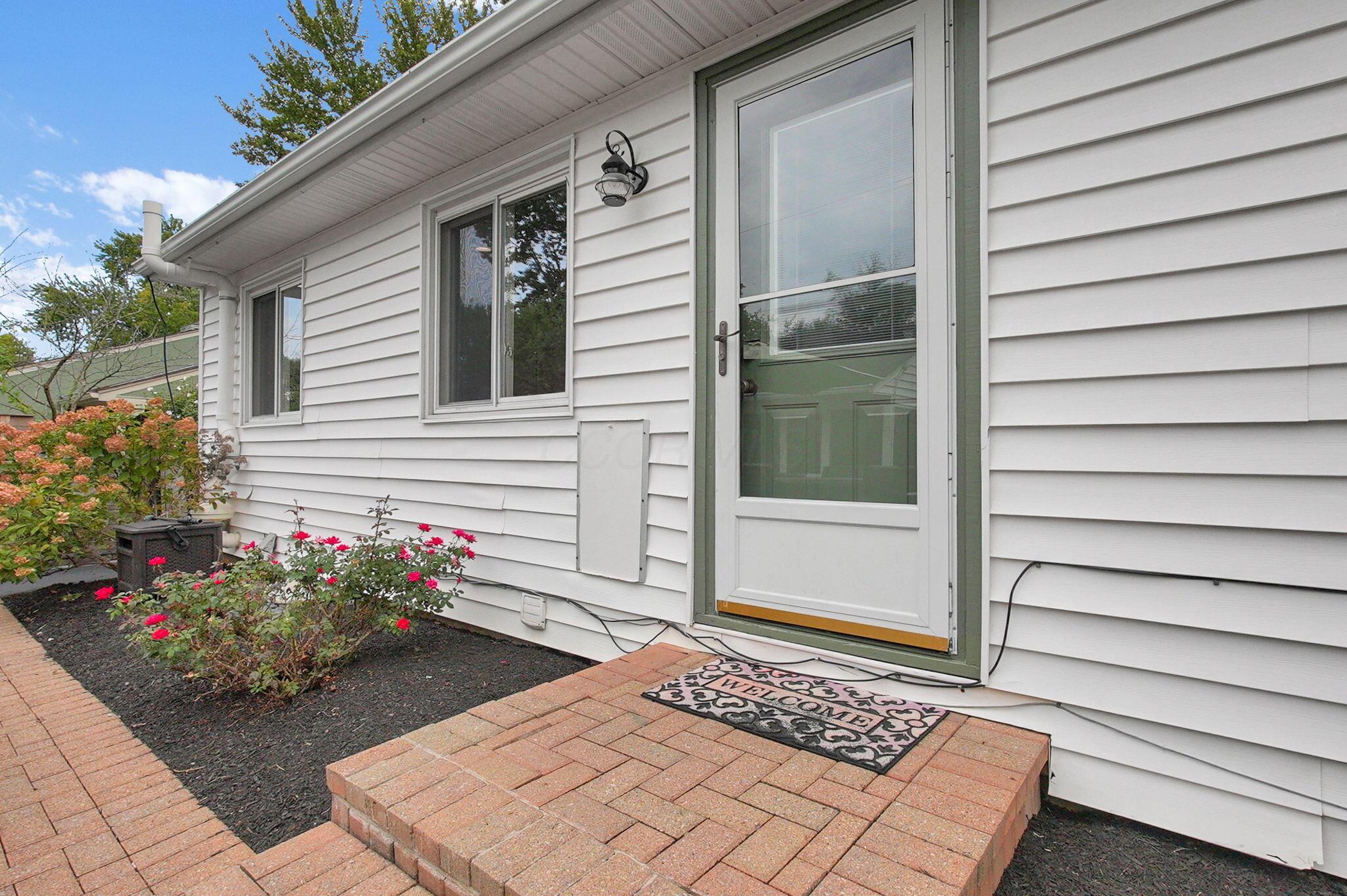2737 Cranford Road Columbus, OH 43221 - Photo 34 of 44 2737 Cranford Realtor BethanyB front doo