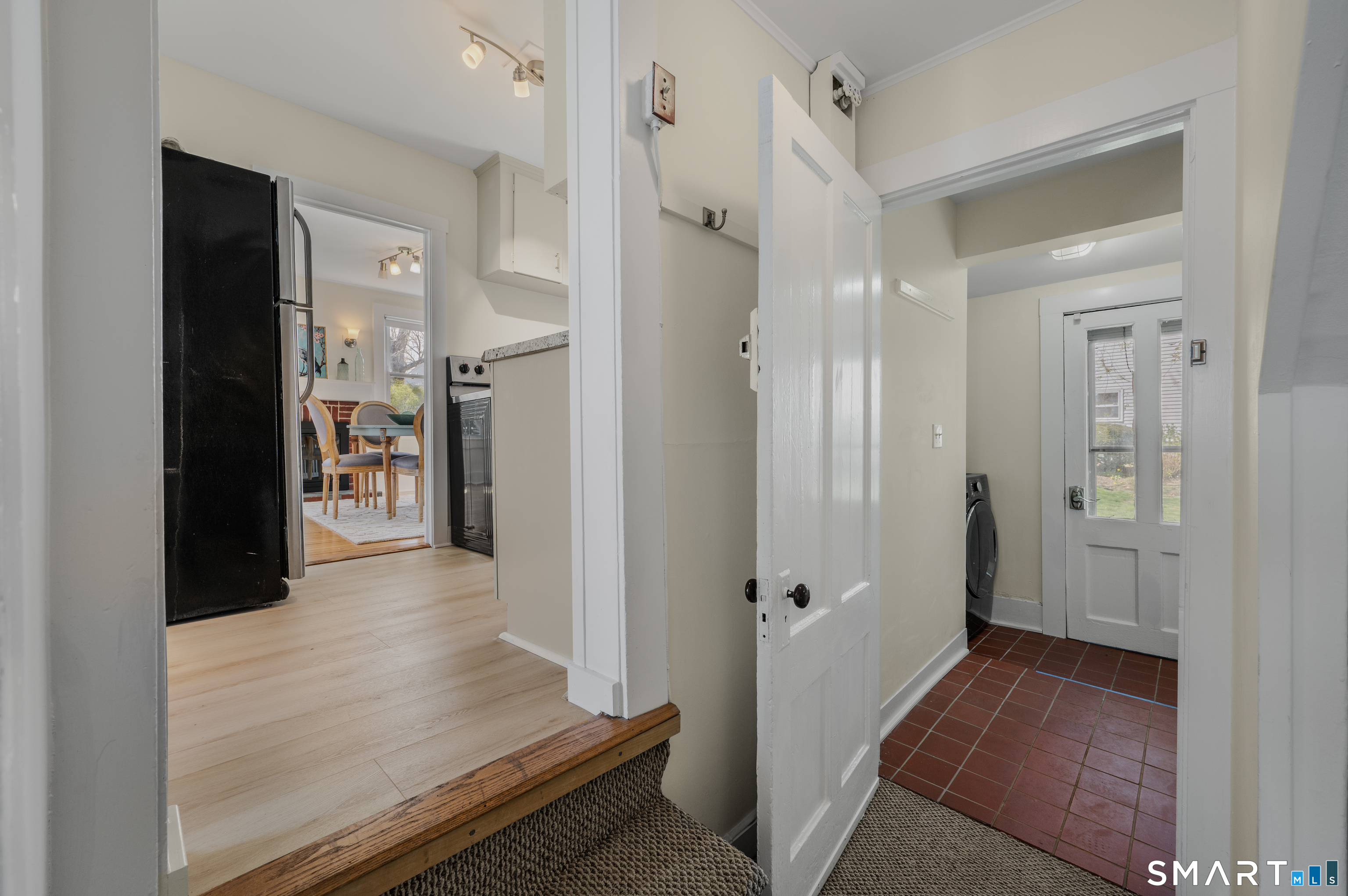 23 Ridgewood Avenue Waterford, CT 06385 - Photo 16 of 37
