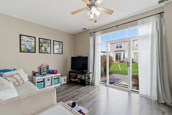 $205,000 | 4568 Garritano Street, Unit B, Yorkville, IL 60560