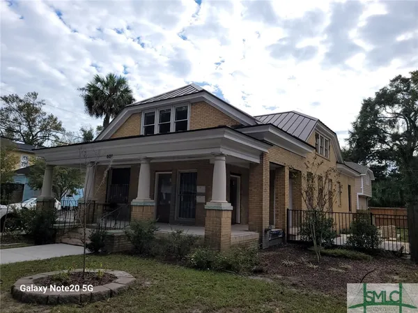 $2,000 | 601 West 37th Street, Unit B, Savannah, GA 31415