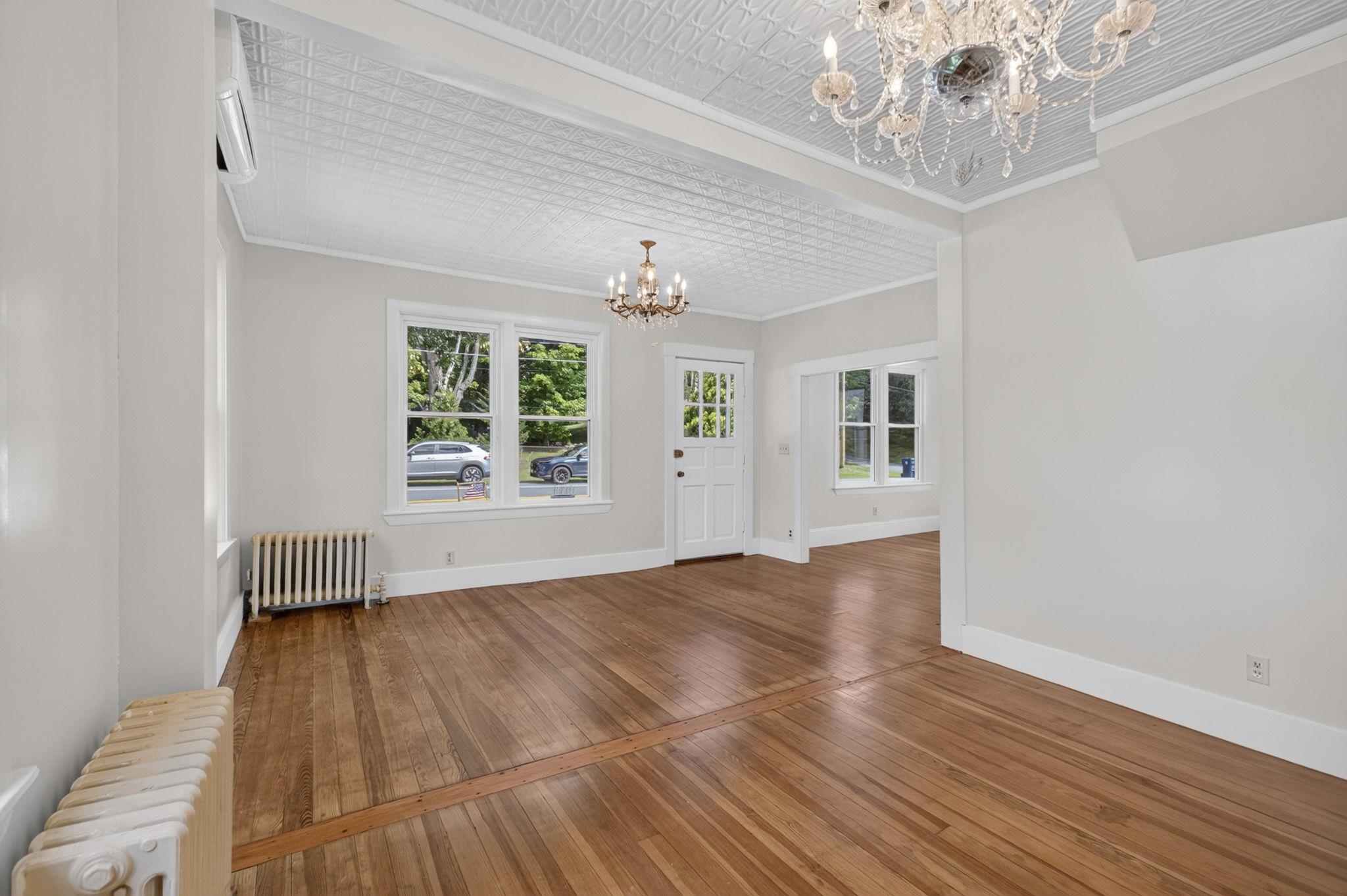 8 Newton Road Plaistow, NH 03865 - Photo 5 of 27 Gallery Image 5