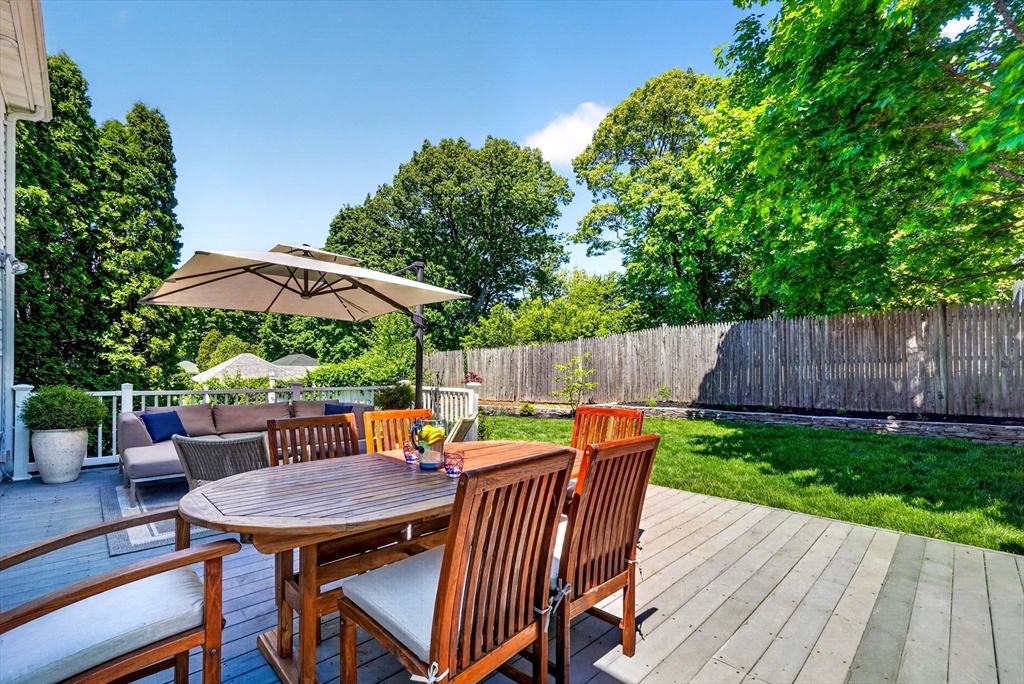 214 Laurel Street Melrose, MA 02176 - Photo 25 of 37
