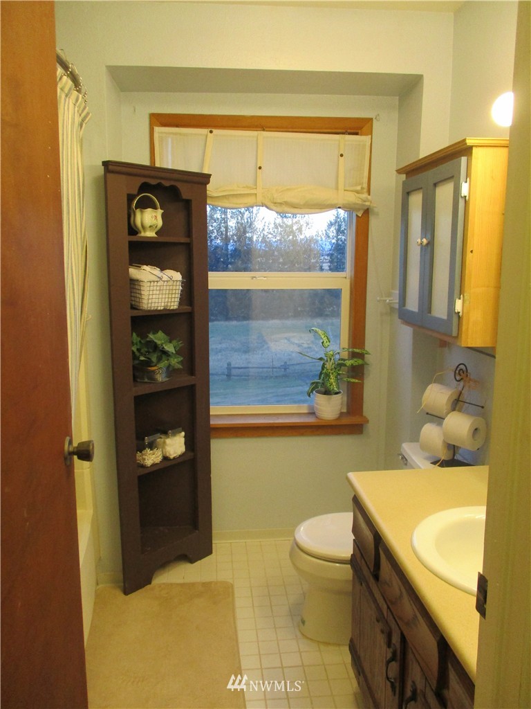 550 East Wiser Lake Road Lynden, WA 98264 - Photo 17 of 25 Gallery Image 17