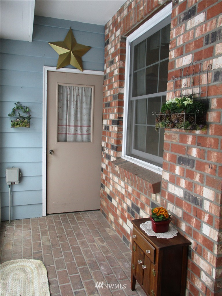 550 East Wiser Lake Road Lynden, WA 98264 - Photo 3 of 25 Gallery Image 3