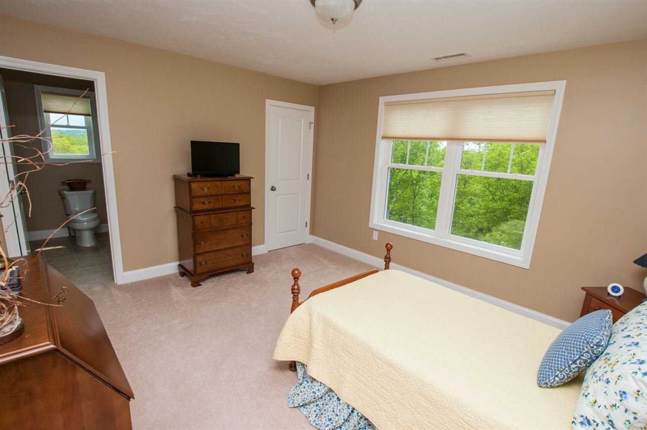 27 Jacob Road Windham, NH 03087 - Photo 22 of 37