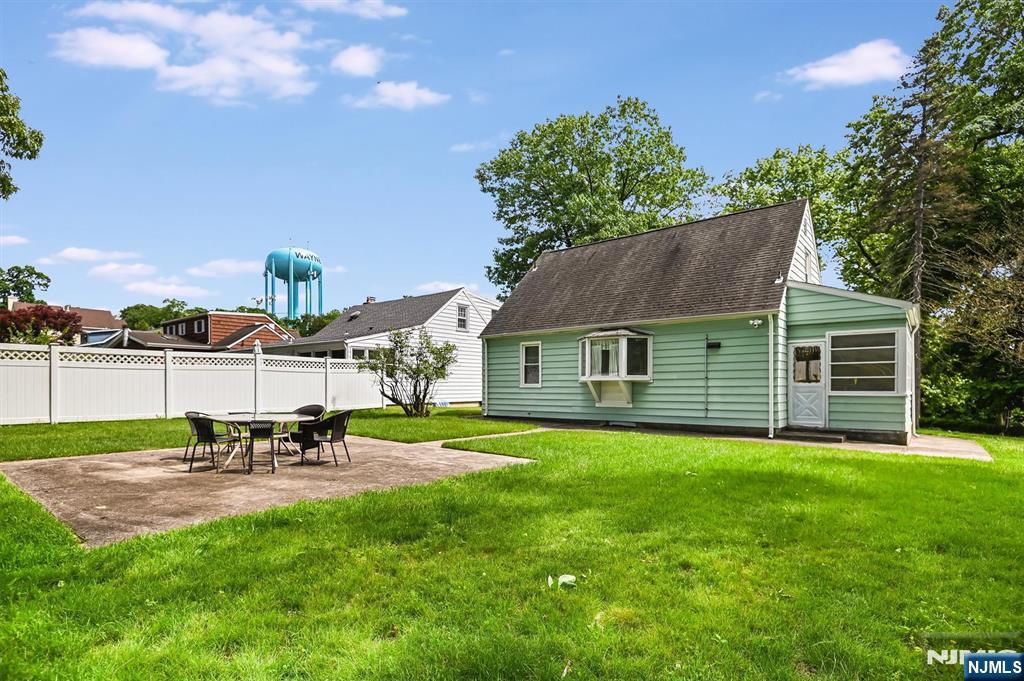111 Jackson Avenue Wayne, NJ 07470 - Photo 26 of 27