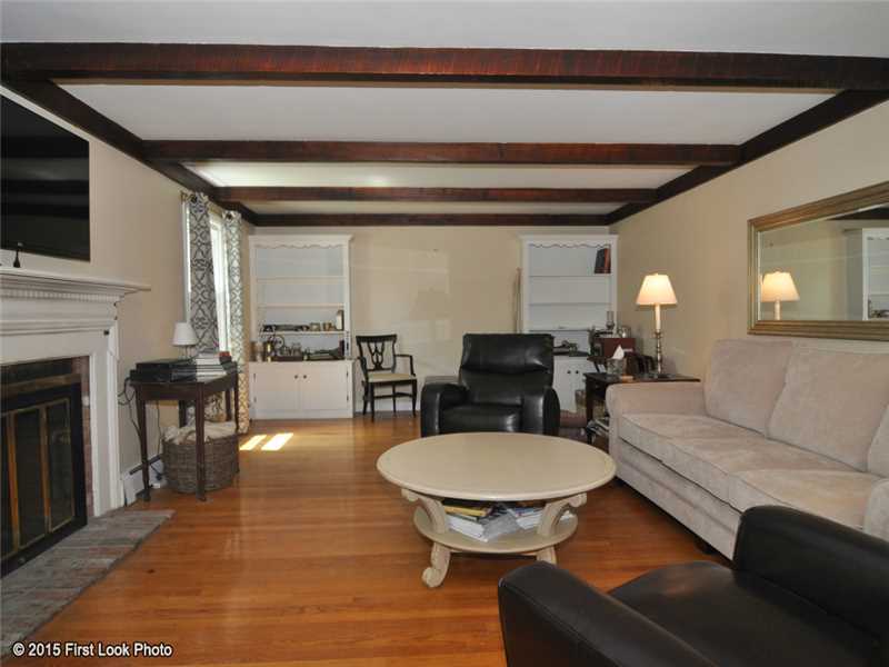 39 Rosemere Road Cumberland, RI 02864 - Photo 3 of 22 Living Room.