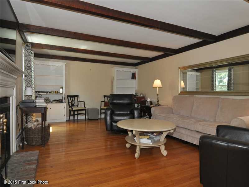 39 Rosemere Road Cumberland, RI 02864 - Photo 5 of 22 Living Room.