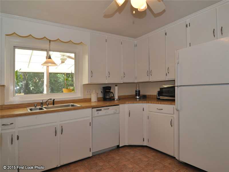 39 Rosemere Road Cumberland, RI 02864 - Photo 8 of 22 Kitchen.