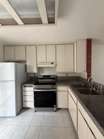 $2,450 | 6504 Bell Bluff Avenue, San Diego, CA 92119