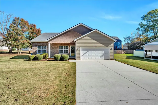 $299,900 | 164 Amberwood Drive, Anderson, SC 29621