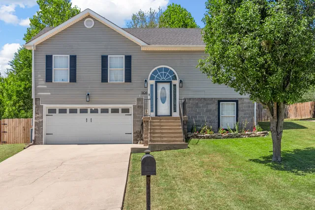 $284,900 | 1108 Gunpoint Drive, Clarksville, TN 37042