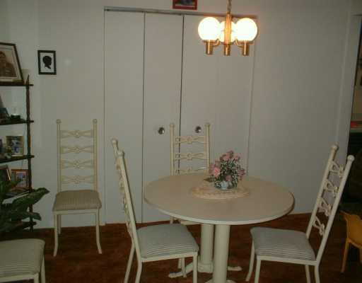 203 Coraopolis Road, Unit 12 Coraopolis, PA 15108 - Photo 5 of 8 Dining Room.