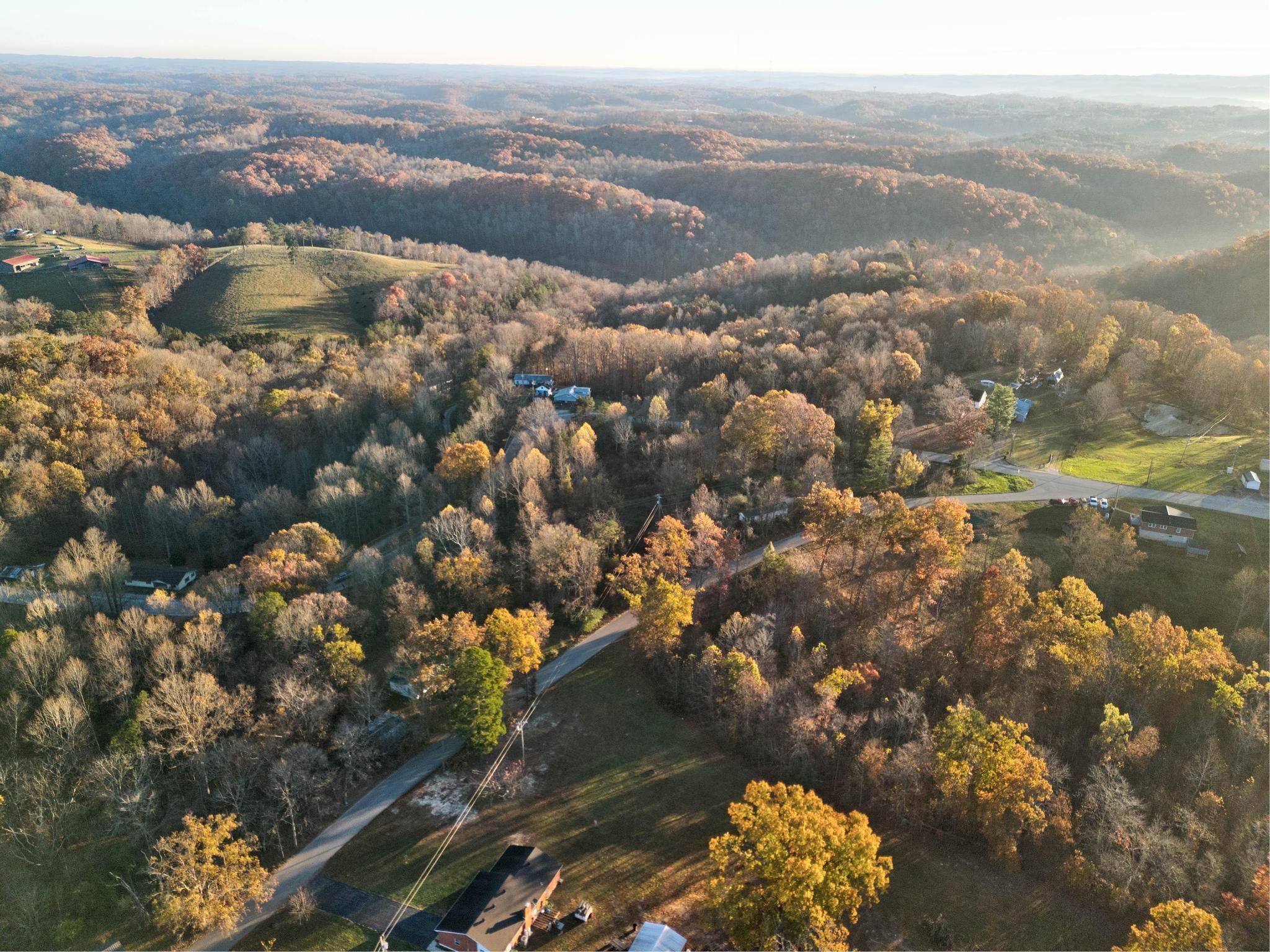 41 Belle Point Road Beattyville, KY 41311 - Photo 4 of 29 DJI_20241105204555_0008_D_-2_-3