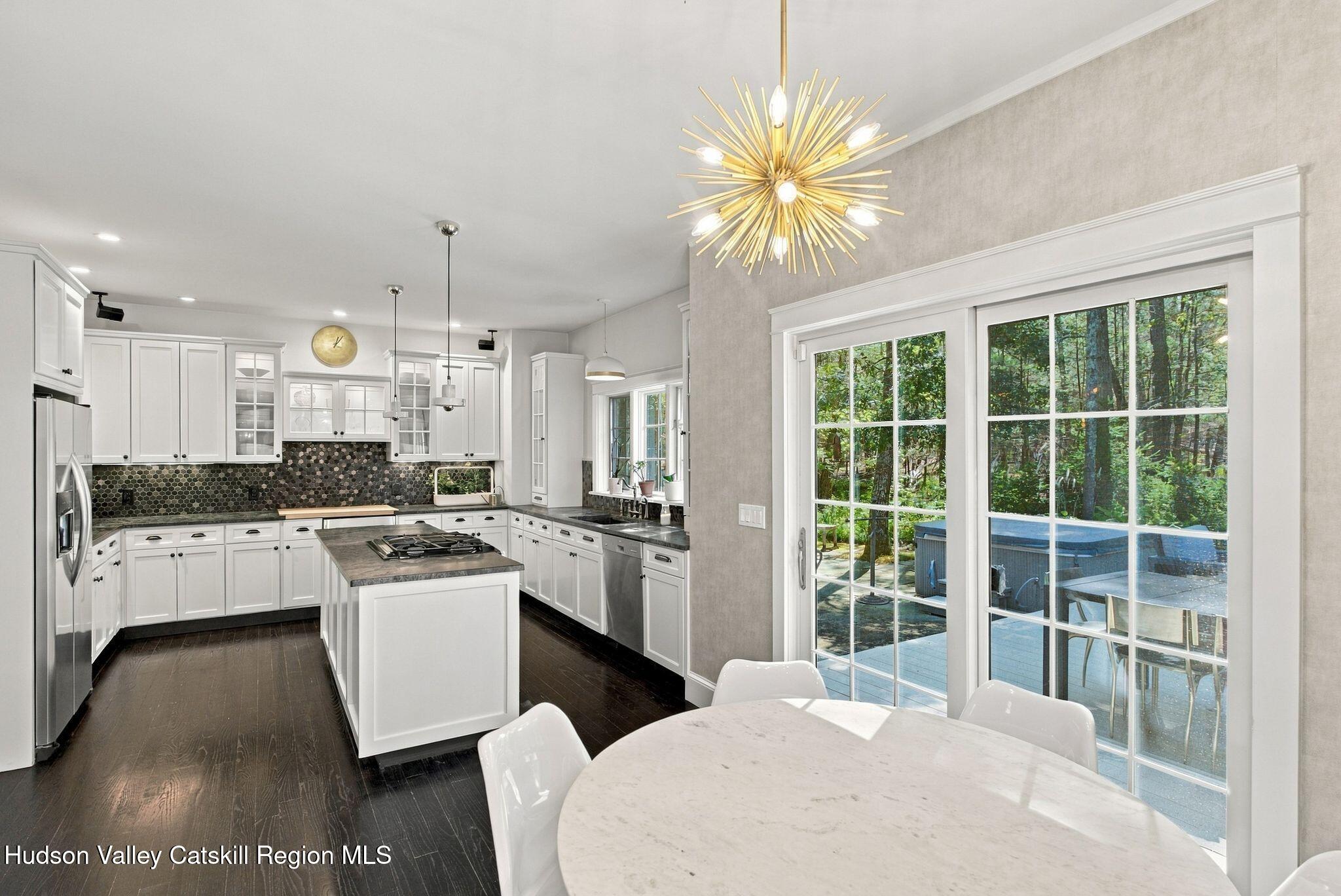 9 Estate Road Saugerties, NY 12477 - Photo 4 of 54 3