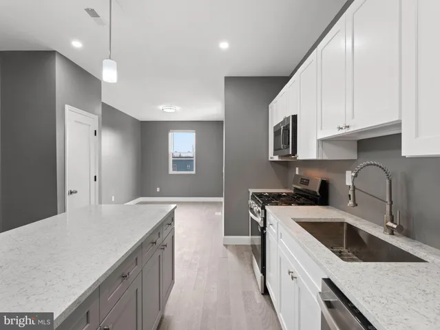 $320,000 | 850 Woodland Avenue, Camden, NJ 08104